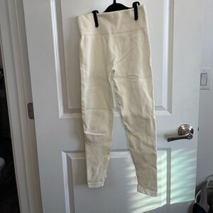 Women’s athletic wear leggings